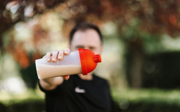 Mais potente que o Whey? A verdade sobre o peptistrong, suplemento estrela do TikTok - Revista Ana Maria